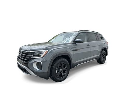 New 2025 Volkswagen Atlas Peak Edition SE