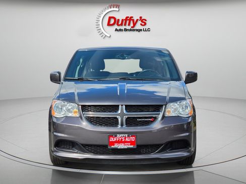 Used 2016 Dodge Grand Caravan SE FWD image 11