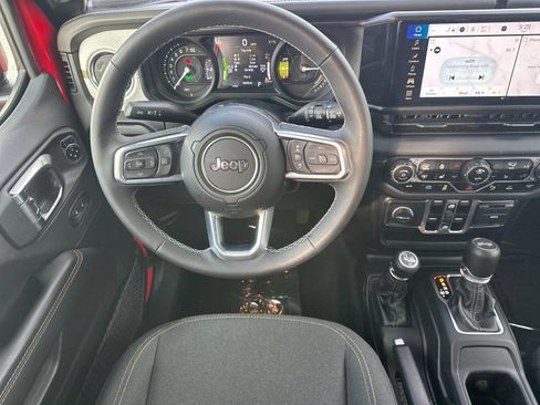 Certified 2025 Jeep Wrangler Unlimited Sahara w/ Safety Group image 14