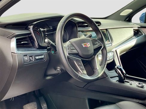 Used 2024 Cadillac XT5 Premium Luxury w/ Technology Package image 9