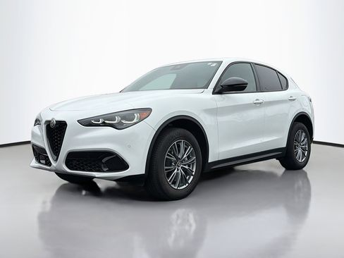 Used 2024 Alfa Romeo Stelvio Sprint AWD/4WD image 12