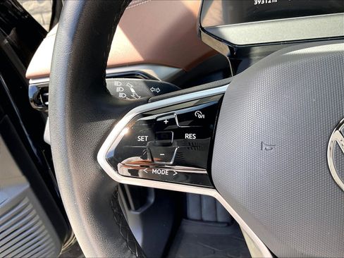 Certified 2023 Volkswagen ID.4 Pro RWD image 17