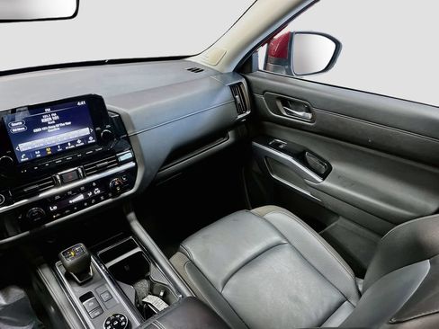 Used 2024 Nissan Pathfinder SL w/ SL Premium Package AWD/4WD image 25