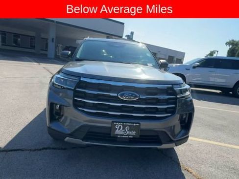 Used 2025 Ford Explorer Active w/ Active Comfort Package AWD/4WD image 3