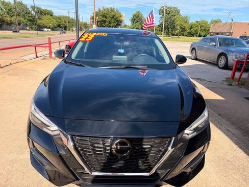 Used 2023 Nissan Sentra SR w/ Midnight Edition Package FWD image 8