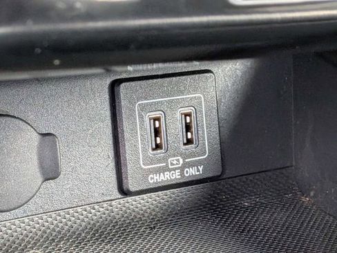 Used 2018 Nissan Pathfinder SV FWD image 23