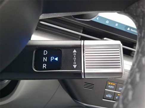 Certified 2025 Hyundai Kona Limited image 12