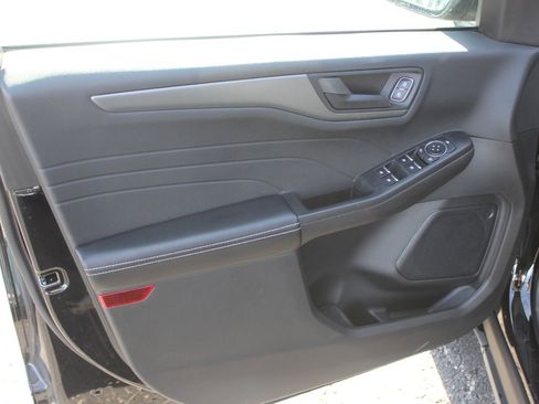 Used 2023 Ford Escape Active AWD/4WD image 19