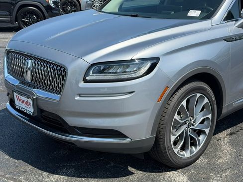 Used 2021 Lincoln Nautilus Reserve AWD/4WD image 4