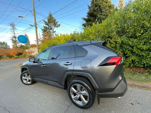 Used 2020 Toyota RAV4 Limited w/ All Weather Liner Package AWD/4WD image 4