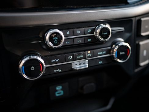 Used 2024 Ford F150 XLT w/ Tow/Haul Package image 30