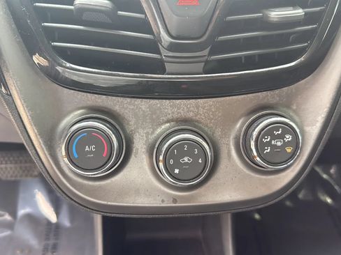 Used 2021 Chevrolet Spark LT FWD image 35