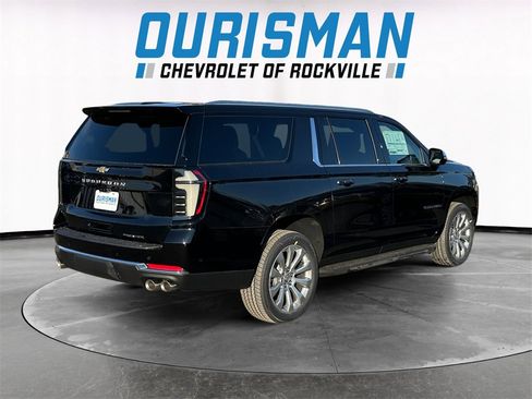 New 2026 Chevrolet Suburban Premier image 6