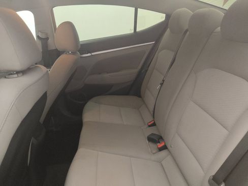 Used 2019 Hyundai Elantra SEL FWD image 18