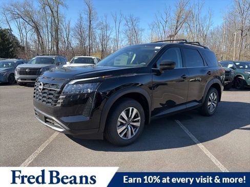 New 2026 Nissan Pathfinder SL image 3