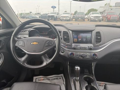 Used 2019 Chevrolet Impala LT FWD image 14