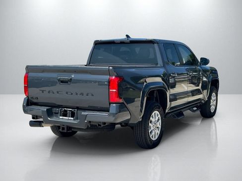 Certified 2025 Toyota Tacoma SR5 AWD/4WD image 5