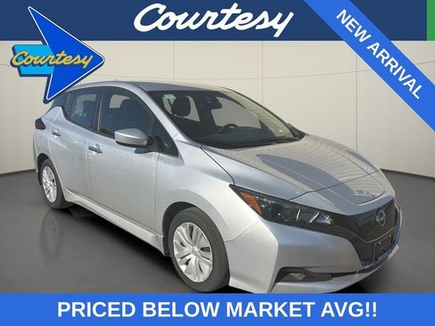 Used 2025 Nissan Leaf S FWD image 1