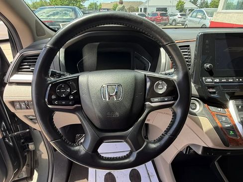 Used 2019 Honda Odyssey Touring image 17