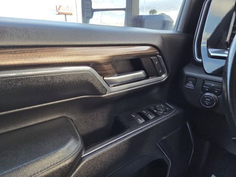 Used 2024 Chevrolet Silverado 2500 LT image 42