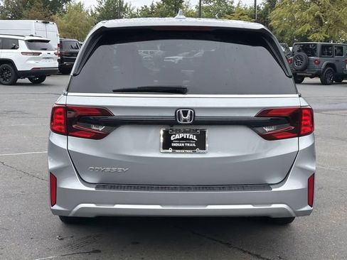 Used 2025 Honda Odyssey EX-L image 12