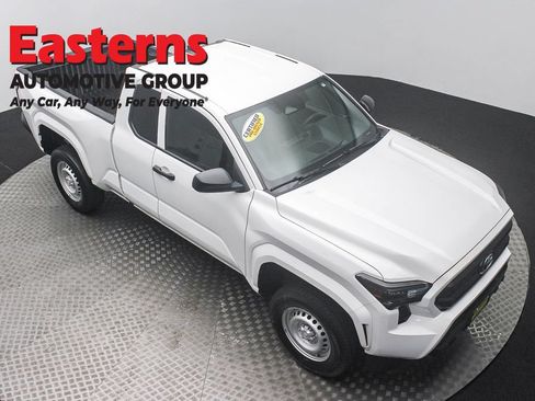 Used 2025 Toyota Tacoma SR RWD image 3