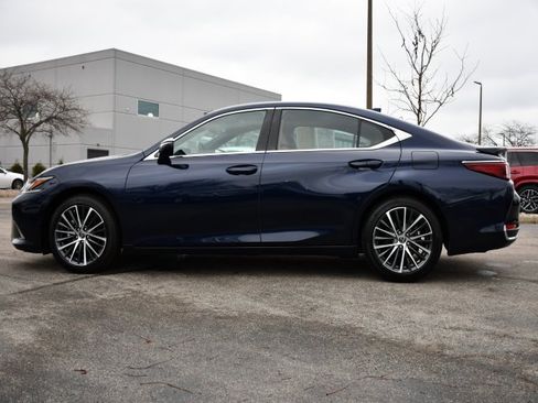 Certified 2025 Lexus ES 300h w/ Premium Package image 4