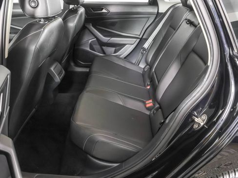 Used 2019 Volkswagen Jetta SEL w/ Cold Weather Package FWD image 36