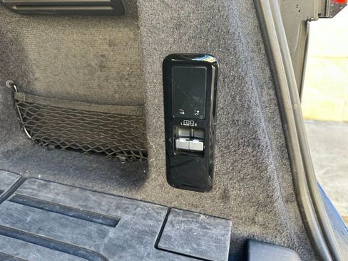 Used 2025 Land Rover Range Rover Sport SE image 11