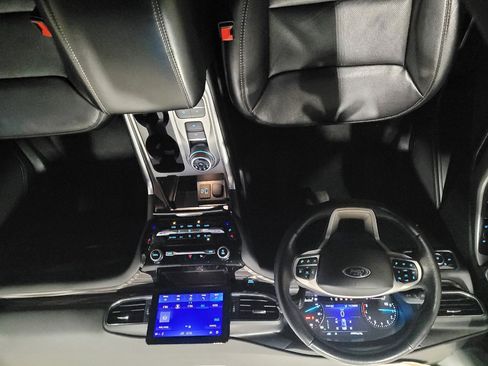 Used 2023 Ford Explorer Limited image 22