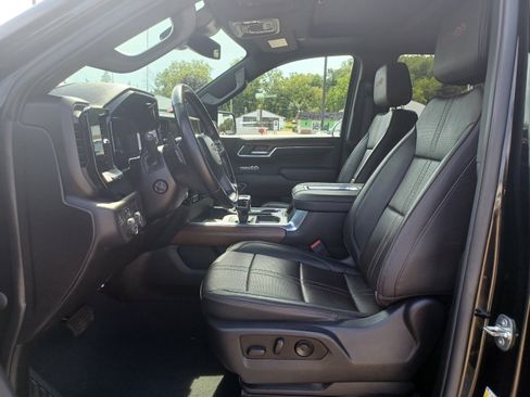 Used 2022 Chevrolet Silverado 1500 4x4 Crew Cab High Country w/ High Country Premium Package image 11