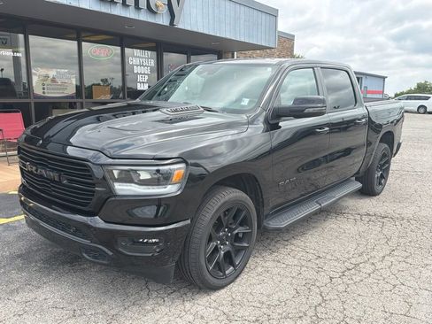 Used 2024 RAM 1500 Laramie AWD/4WD image 14