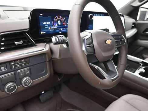 New 2026 Chevrolet Suburban LT w/ Comfort Package RWD image 12