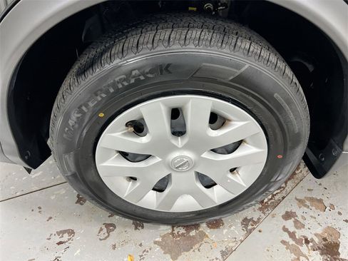 Used 2020 Nissan Rogue Sport S image 25