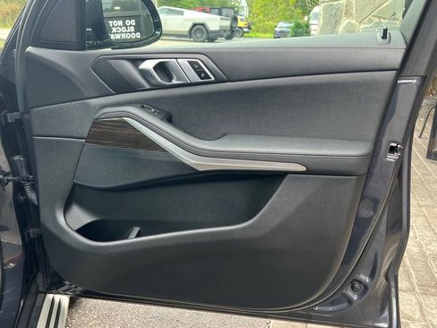 Used 2020 BMW X5 xDrive40i w/ Convenience Package image 16