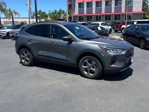 Used 2025 Ford Escape ST-Line AWD/4WD image 5
