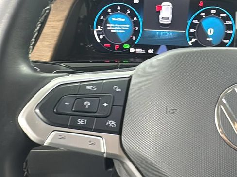 Used 2025 Volkswagen Atlas SE AWD/4WD image 22