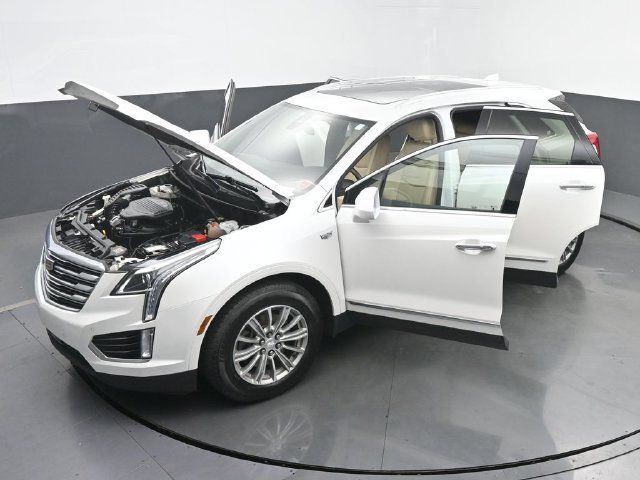 Used 2017 Cadillac XT5 Luxury w/ Driver Awareness Package AWD/4WD image 63