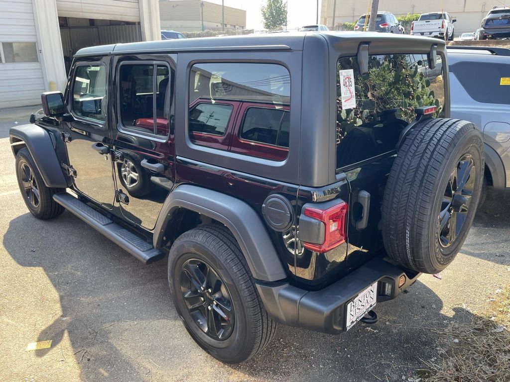 Used 2022 Jeep Wrangler Unlimited Sport AWD/4WD image 4