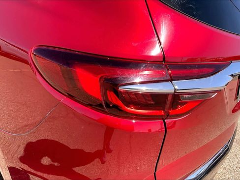 Used 2019 Buick Enclave Premium w/ Experience Buick Package FWD image 29