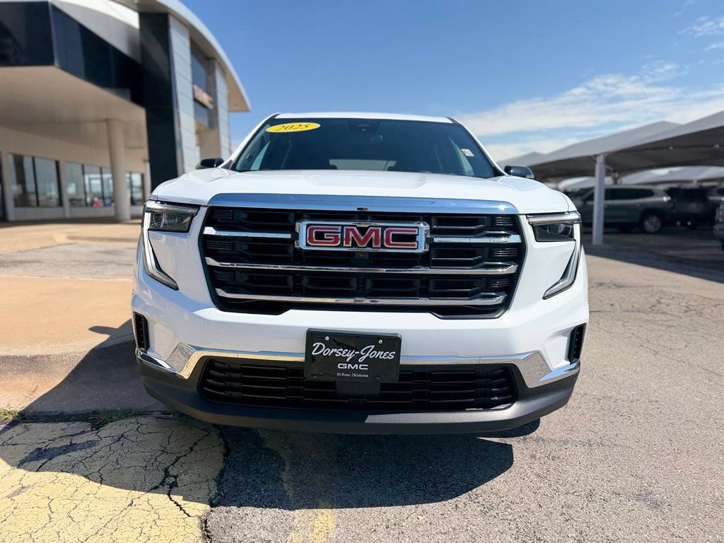 Used 2025 GMC Acadia Elevation AWD/4WD image 2