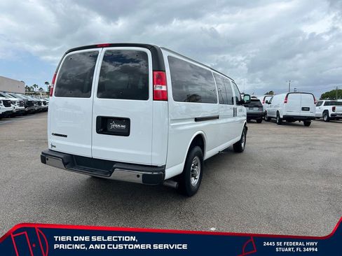 Used 2024 Chevrolet Express 3500 LT w/ LT Preferred Equipment Group RWD image 5