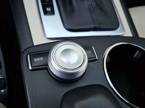 Used 2011 Mercedes-Benz E 550 Coupe image 17