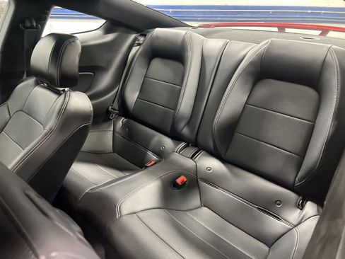 Used 2020 Ford Mustang Premium image 12