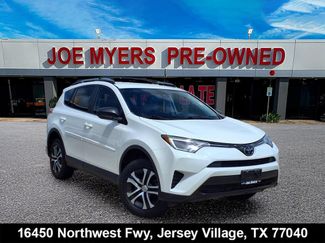 Used 2018 Toyota RAV4 LE FWD video 1