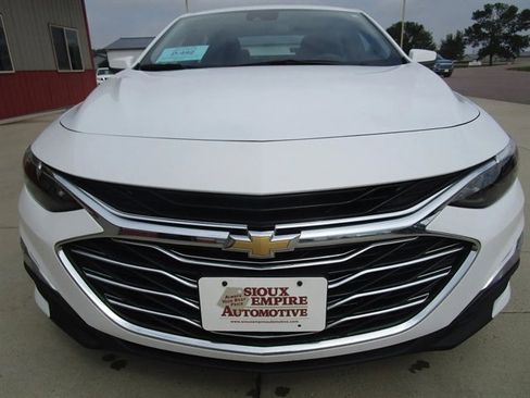 Used 2023 Chevrolet Malibu LS w/ Driver Confidence Package image 4