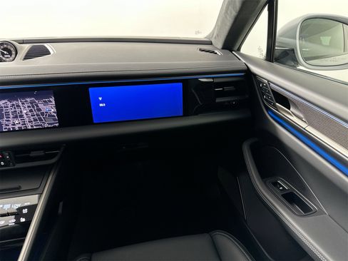 Certified 2025 Porsche Macan Turbo Electric image 32