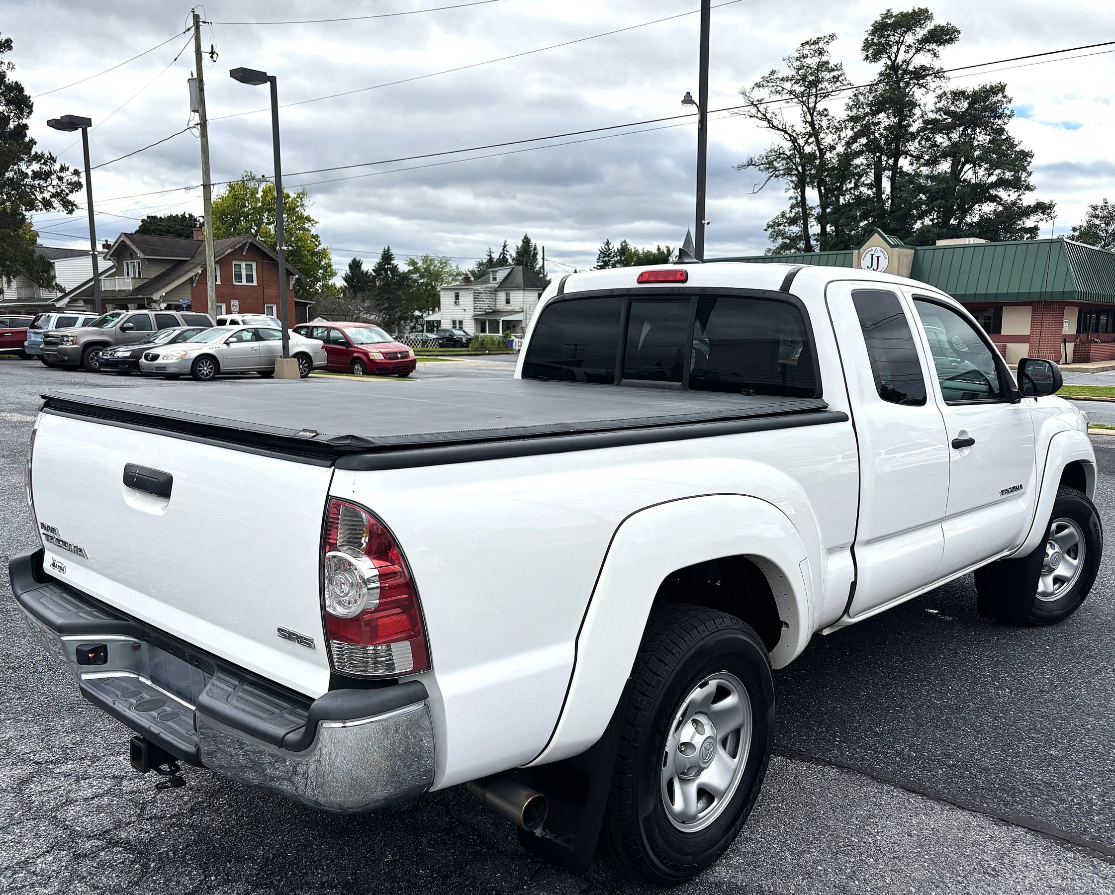 Used 2015 Toyota Tacoma 4x4 Access Cab w/ SR5 Package image 5