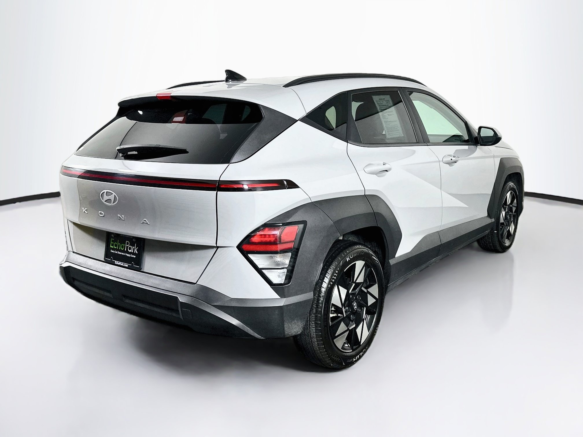 Used 2025 Hyundai Kona SEL FWD image 9