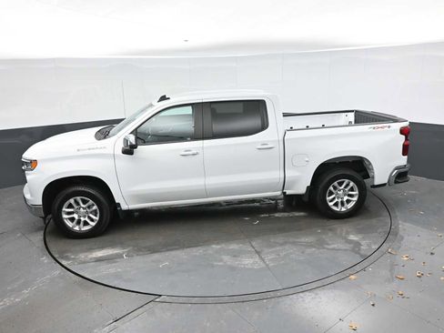 Used 2022 Chevrolet Silverado 1500 LT AWD/4WD image 29